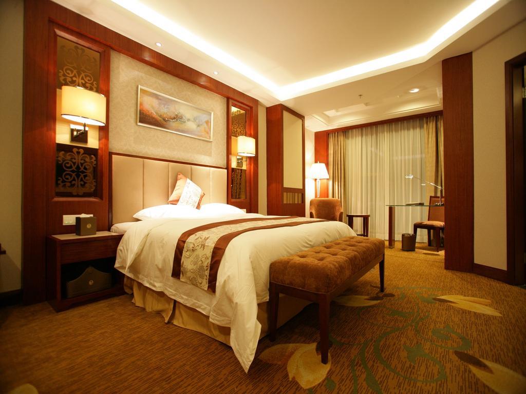 Dongguan Huilihua Hotel Exterior photo