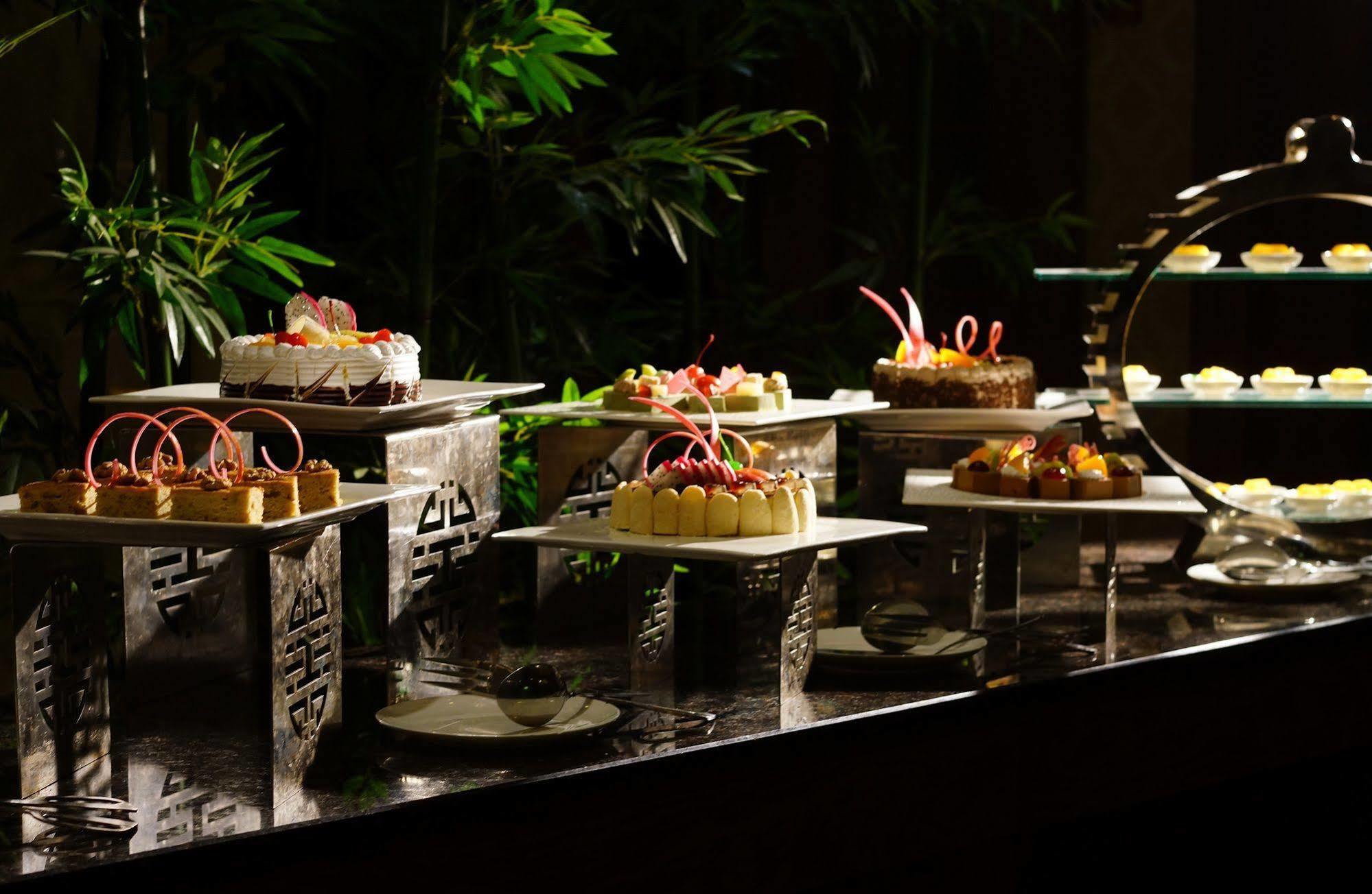 Dongguan Huilihua Hotel Exterior photo